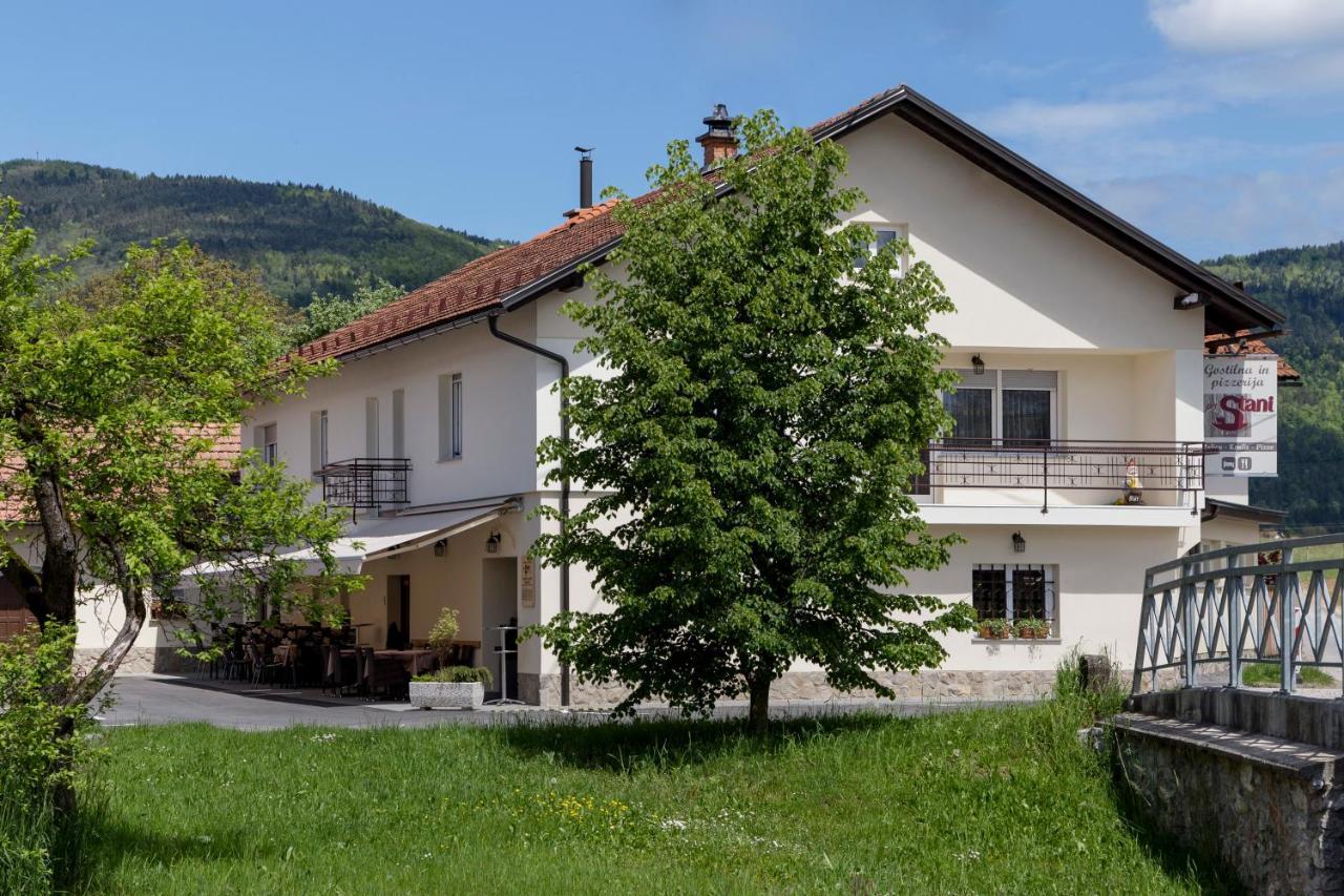 Guesthouse & Apartments Pri Stani Zerovnica Exteriör bild